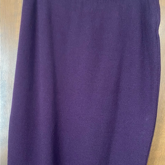 St. John Collection Purple Knit Skirt Set with Lilac Trim and Gold Accents - Picture 6 of 8
